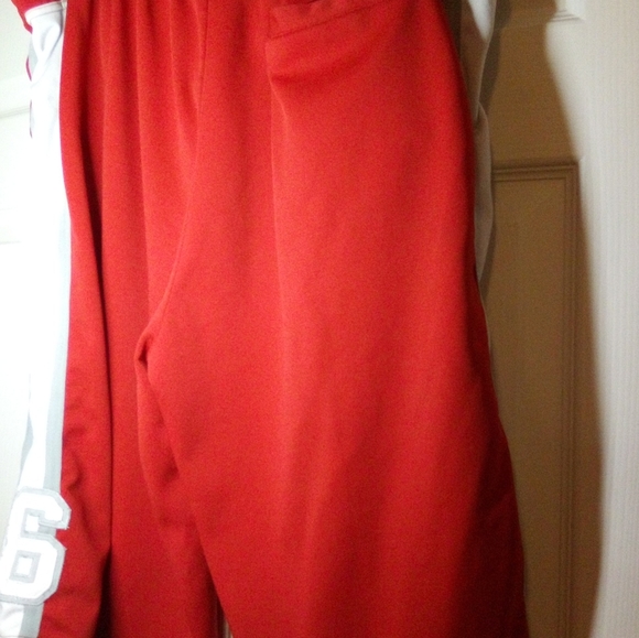 # 1 O - HIP HOP AUTHENTIC #16  SHORT SET 2 pc. XL RED/WHITE  LIKE NEW PRE-LOVED - Picture 10 of 11